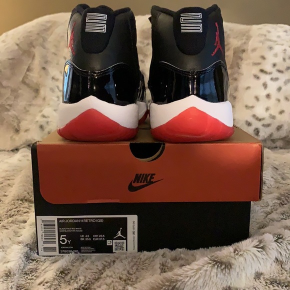 Nike Air Jordan 11 Retro - Picture 3 of 3